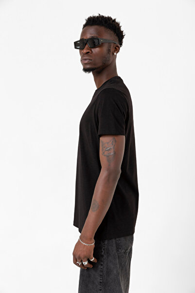 Tshirthane Ανδρικό μπλουζάκι με σημαία Ρουμανίας Lettern Black