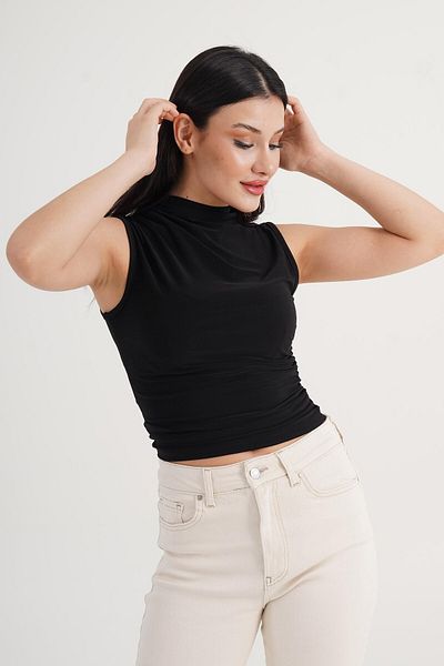 Hipo Trend Zero Sleeve Side Gathered Bodycon Black Blouse