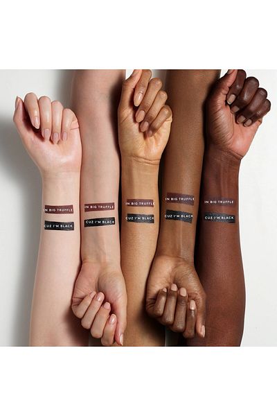 FENTY BEAUTY Extra Long Soft Tip Iie Flyliner Adapting to All Eye Shapes - Eyeliner Cuz I'M Black (0,55 ml)