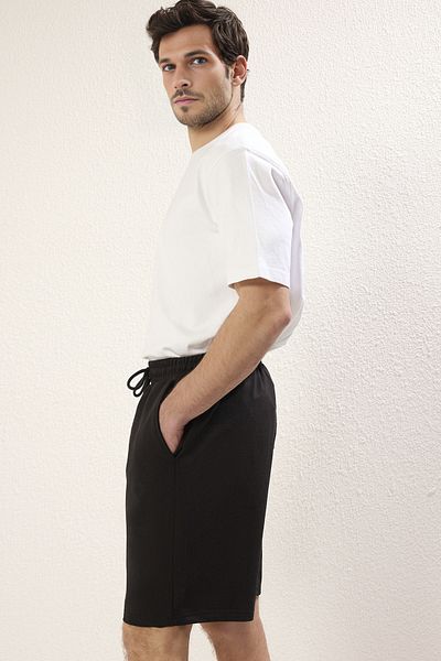 Trendyol Collection Černé gumové šněrovací šortky oversize - TMNSS22SR0257