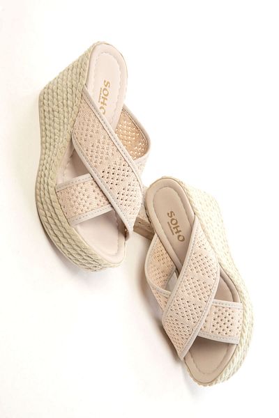 SOHO Beige Damenschuhe mit Keilabsatz 20670