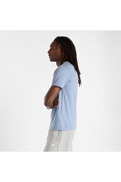 New Balance Sport essentials logo t-shirt