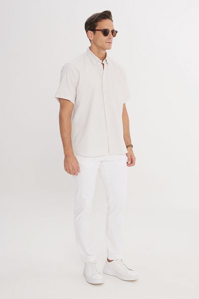 ALTINYILDIZ CLASSICS Men's White-beige Comfort Fit Relaxed Cut Button Collar Pocket Dobby Short Sleeve Shirt