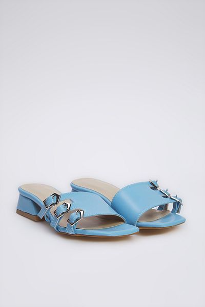 TRENDYOL SHOES Baby Blue Gold Buckle Block Heel Women Heels Slippers Takss25To00036