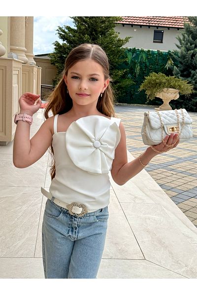 Ribbon kids طقم بلوزة بحمالات مزينة بالزهور وبنطلون جينز واسع الساق للفتيات