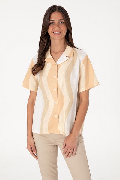 U.S. Polo Assn. Дамска риза с къс ръкав в цвят камила 50305878-VR015