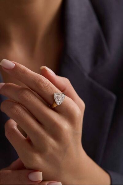 Sembol Gold Cz Zirconia Baget Taşlı Üçgen Yüzük