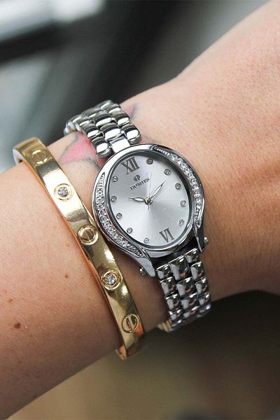 Homies Hm26296S01-1 Women Wrist Watch with Steel Band