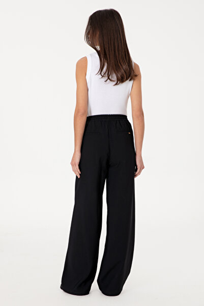 U.S. Polo Assn. Women's Black Loose Relax Fit Canvas Trousers 50300357-Vr046