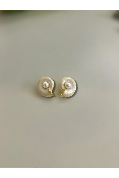 Finery by Nerrs Pearl Detailed Oyster Earrings