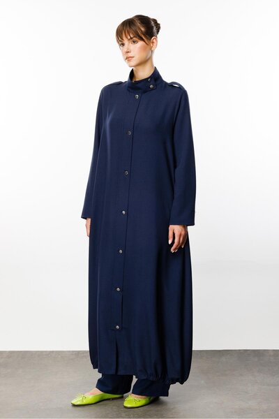 Micca Spoza İpekçe Doku Düğme Aksesuarlı Çok Yönlü Kullanım İmkanı Sunan Kap  Elbise Ferace-Laci