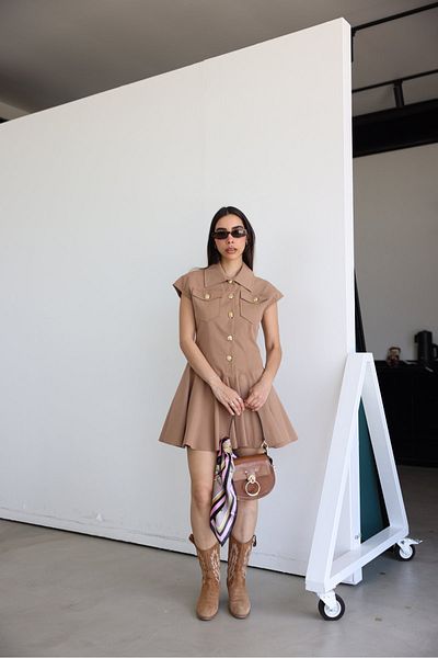 Özge Özgenç Gold Button Six Pleated Sleeveless Dress