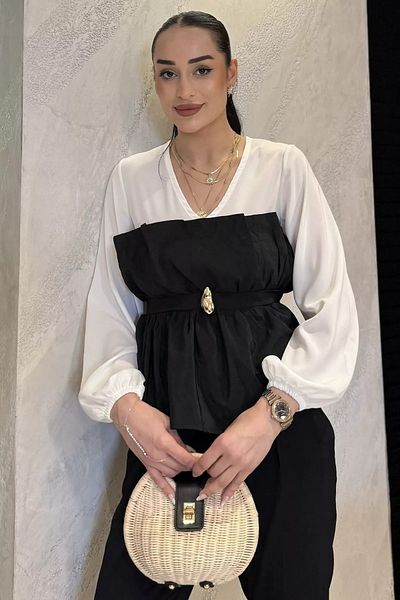 GÜLSELİ Μαύρη γυναικεία μπλούζα με γαρνιρισμένη αγκράφα V λαιμόκοψη