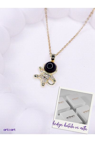ArtinArt Space Themed 316L Tarnish-Free Steel Necklace with Black Hooded Astronaut Figure