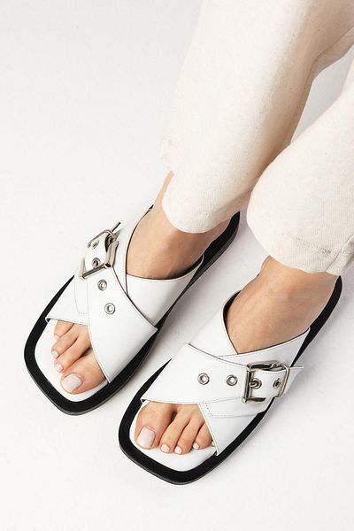 Mio Gusto Babes Genuine Leather White Buckle Thick Sole Women's Slippers