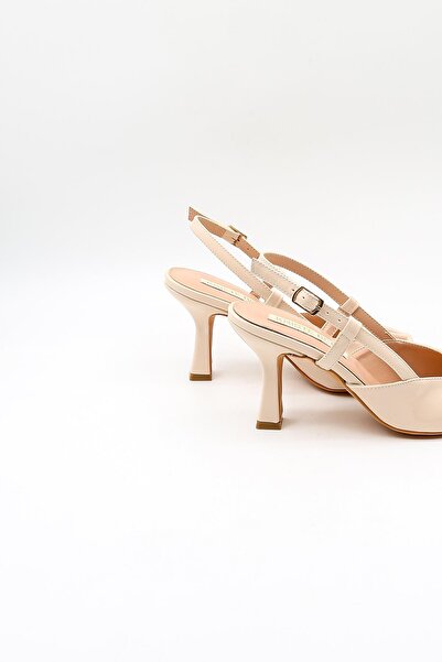 KRISTE BELL Short Heel Buckle Open Back Stiletto Kb6231 Beige Patent Leather