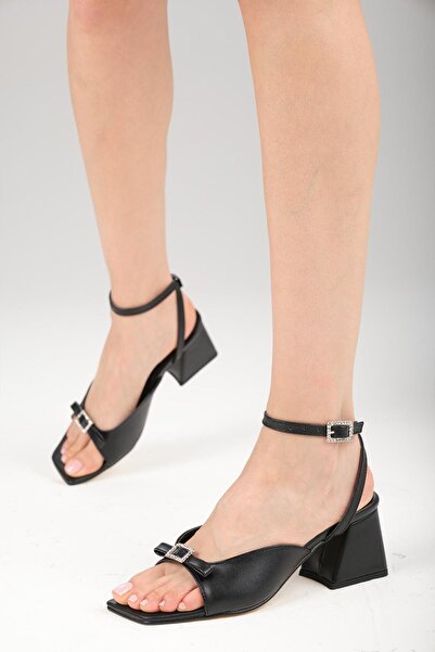 Mio Gusto Eliza Black Color Heeled Shoes