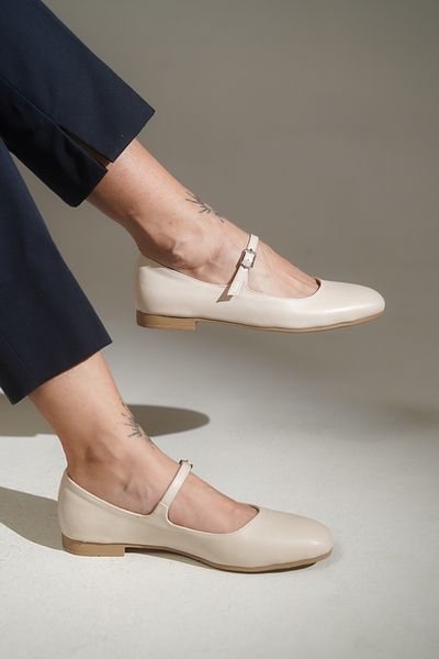 lovitto Women's Tape Buckle Detailed Leather Inside Leather Ballerinas