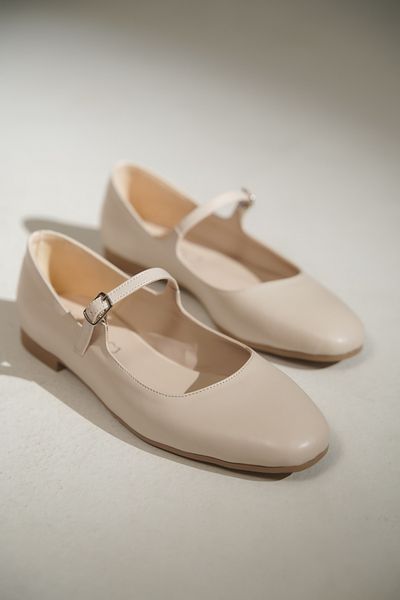 lovitto Women's Tape Buckle Detailed Leather Inside Leather Ballerinas
