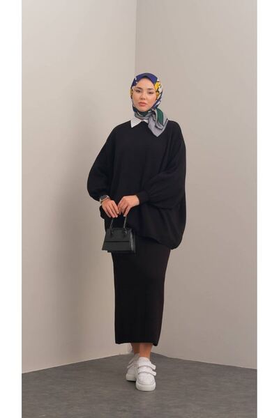 Suede Style 30240 - طقم نسائي أنيق ومريح مع تنورة تريكو