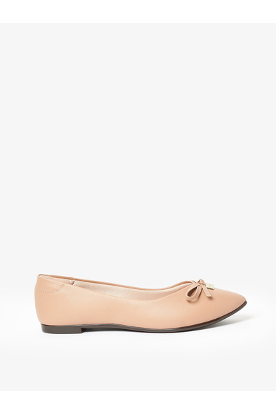 Moleca حذاء نسائي بكعب منخفض بلون بيج | صنع في البرازيل