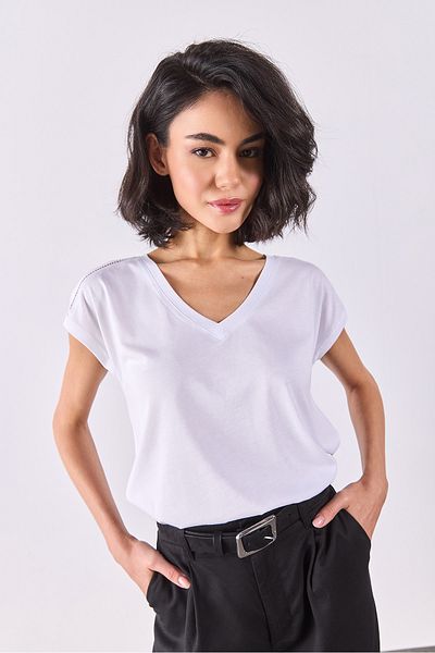 VENA Khloe V-Neck Regular Fit Lace Detailed Modal T-Shirt(Tencel)(Tm) - White