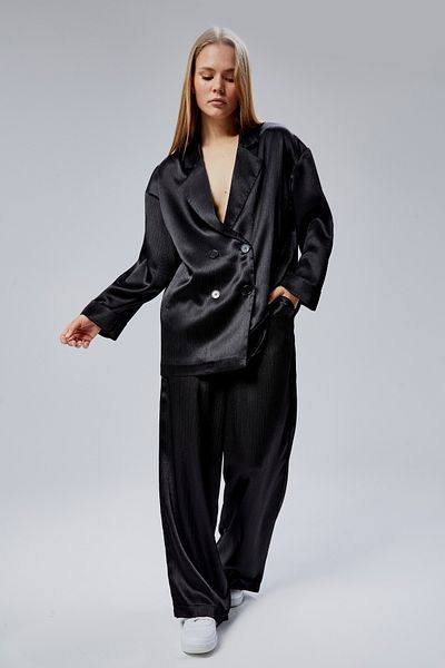Bolivente Black Oversize Satin Suit