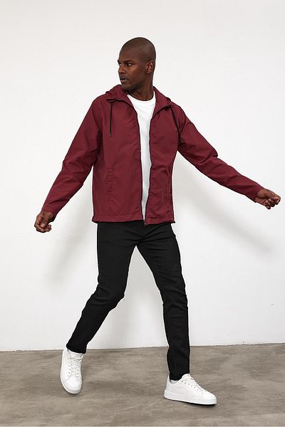VENA Clark Windbreaker - Claret Red