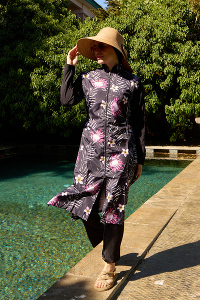 Starinci Mayo ملابس سباحة مغطاة بالكامل باللون الأسود وياقة واقفة ونمط عباد ا...