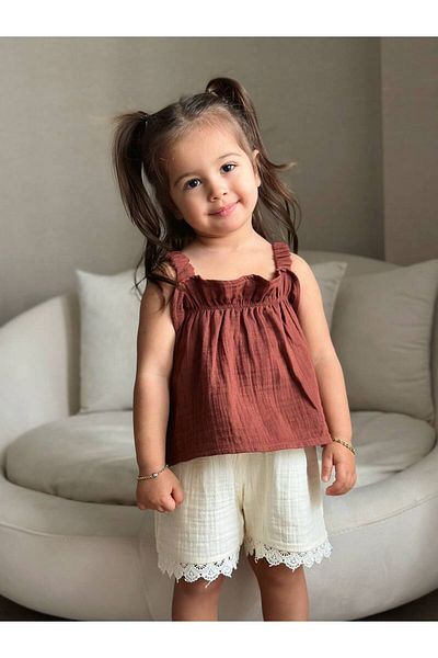 Sipsirin Girl's Linen Look Tile Blouse & Lace Detailed Ecru Shorts Set (2-7 Years)