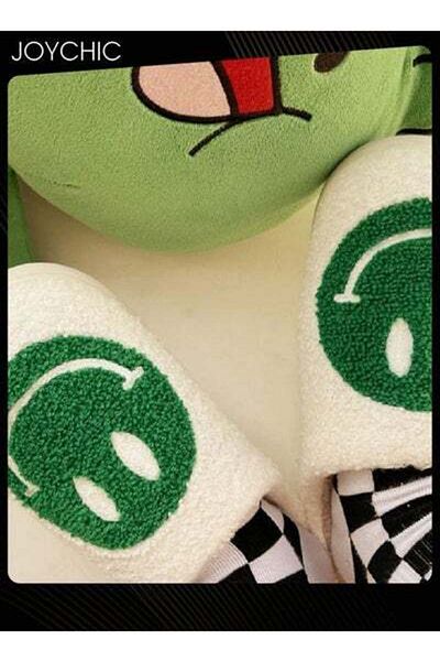 HALAMODO Autumn Winter Warm Smiley Face Designed Bedroom Slippers White/Green for Women/ Men