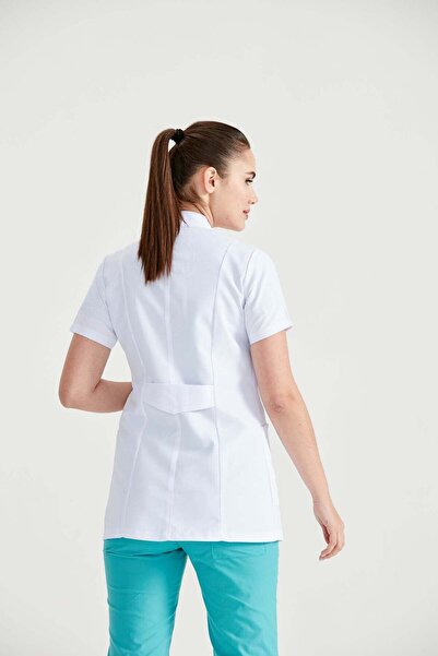 DEMOTEKS Uniforma Lab Coat Halat Medical Scurt Alb Femei – Cu Trei Buzunare, Maneca Scurta, Guler Tunica-m
