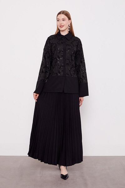 Levidor Black Pleated Lace Detailed Triple Skirt Suit