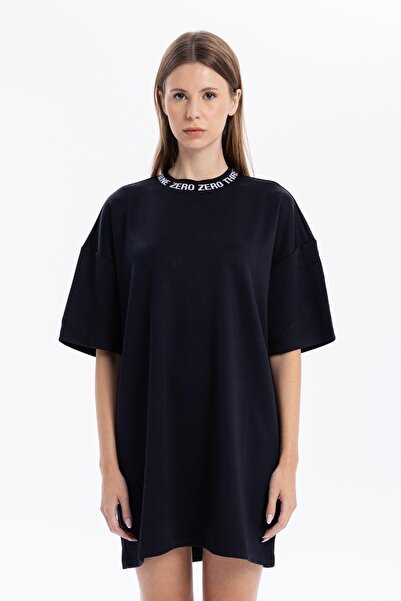 GMG FIRENZE Γυναικείο φόρεμα oversized με κέντημα στο λαιμό