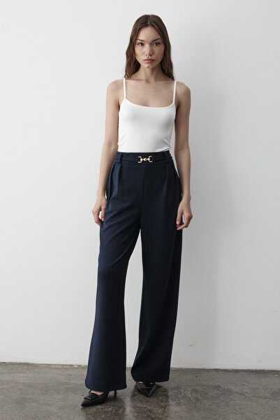 JASTE Kadın Yarım Lastikli Toka Kemer Detaylı Örme Crep Pantolon