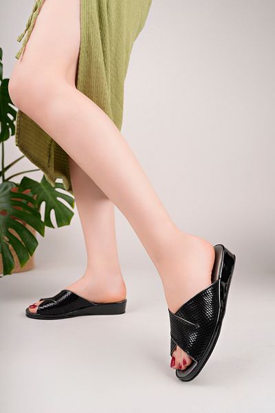 Akgün Terlik Women's Black Snake Genuine Leather Stylish Slippers