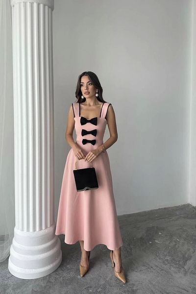 Melenza Rochie din dantelă cu fundă pudrată