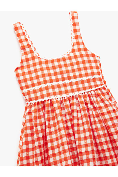 Koton Viskon Karışımlı Yuvarlak Yaka Ekoseli Askılı Elbise