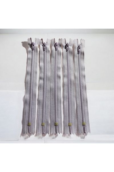 YKK 20 cm Hidden Skirt Zipper 10 Pieces Lilac