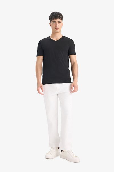 DeFacto 100% βαμβακερό Slim Fit Slim Fit V-Neck Basic μασίφ κοντομάνικο μαύρο μπλουζάκι M7668az25sp