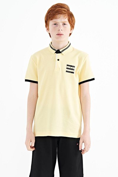 TOMMY LIFE Standard Fit Boy's T-shirt με λεπτομέρεια εκτύπωσης κίτρινου γιακά - 11111