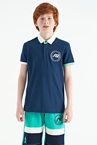 TOMMY LIFE Μπλουζάκι Polo για αγόρι - Indigo, πολύχρωμο μανίκι και κέντημα λογότυπου - 11138