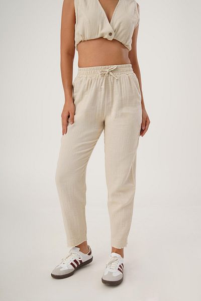 Hipo Trend Beige Muslin Trousers - Carrot Cut