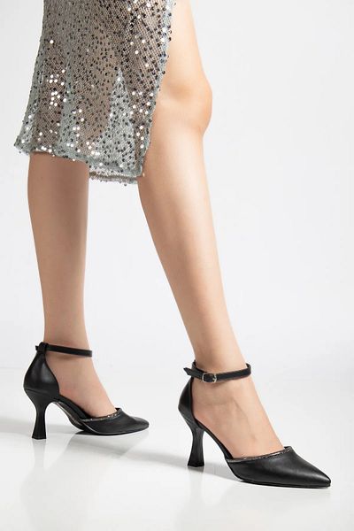 Savves Women's Black Stone Heeled Shoes