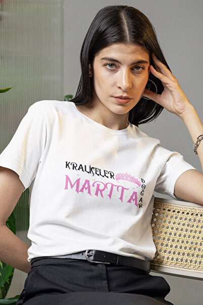 qoeuyl boutique تي شيرت نسائي أبيض مصنوع من القطن بنسبة 100% مطبوع عليه Queen...