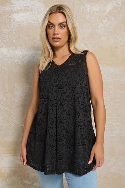 Stil Diva Plus Size V-Neck Zero Sleeve Unlined Lace Blouse 304101