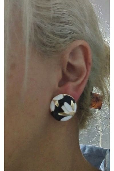 mos&more Black Enamel Light Stylish Women's Earrings