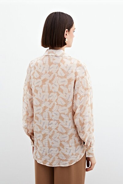 Sateen Риза с шарки от вискоза - цвят камък