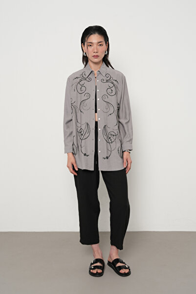 Orfeo Negro Women's Front Beaded Oversize Cut-Out Solid Color Shirt