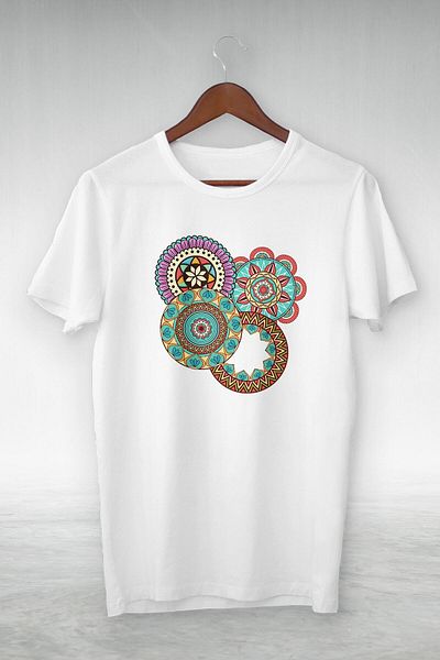 Pisa Art Бяла тениска VIP Design с шарки